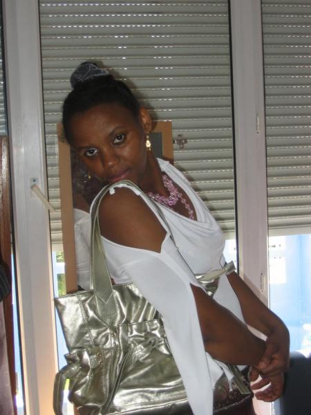 MOUNA